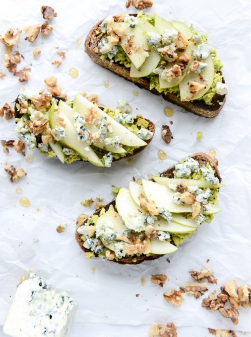 avocado-toast-I-howsweeteats.com-4.jpg